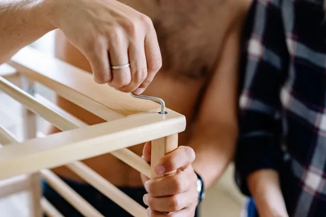 Assembling furniture with an Allen key